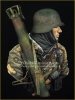 Young Miniatures YM1865 German Waffen SS with Panzerschreck 1/10
